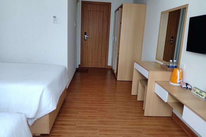 Room 19 of 33