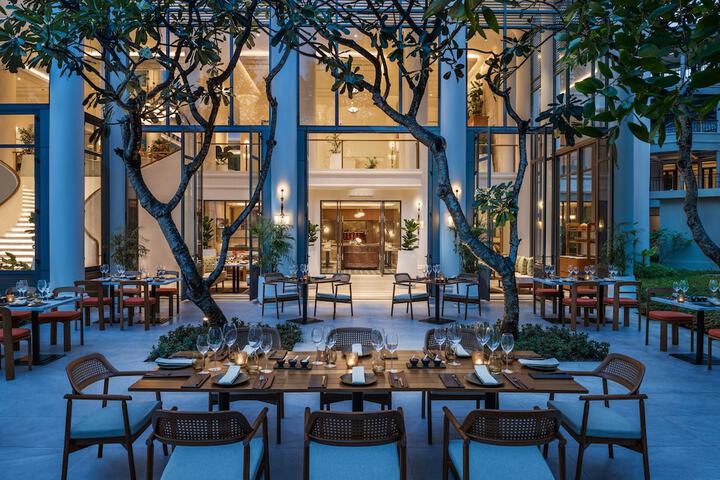 Dining 103 of 159