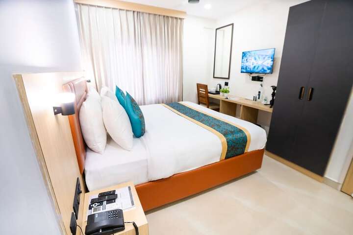 Room 42 of 59