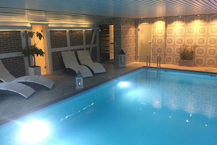Pool 45 of 70