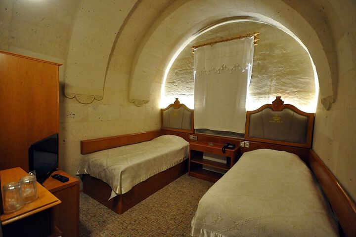 Room 6 of 29