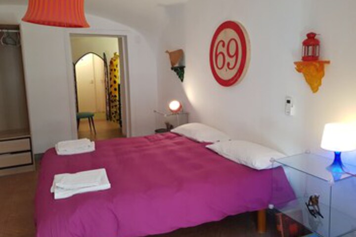 Room 57 of 76