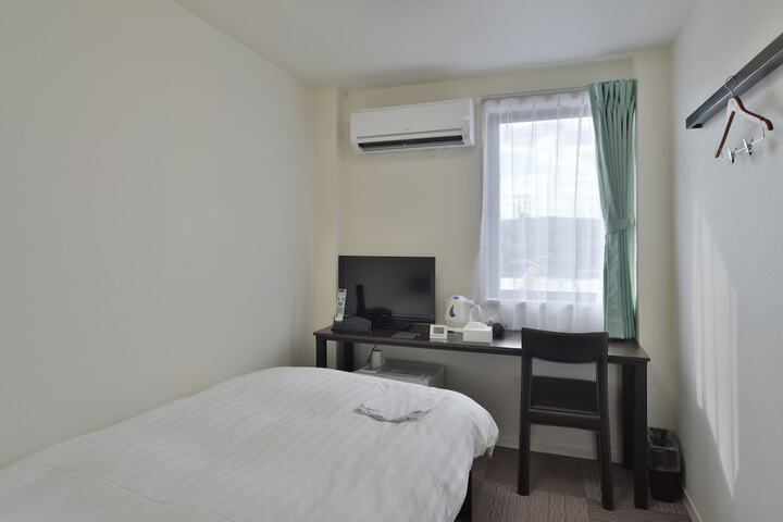 Room 6 of 58