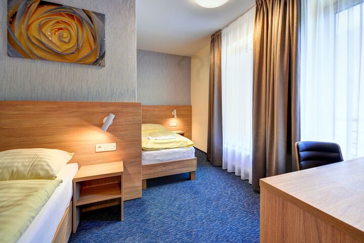 Room 8 of 91
