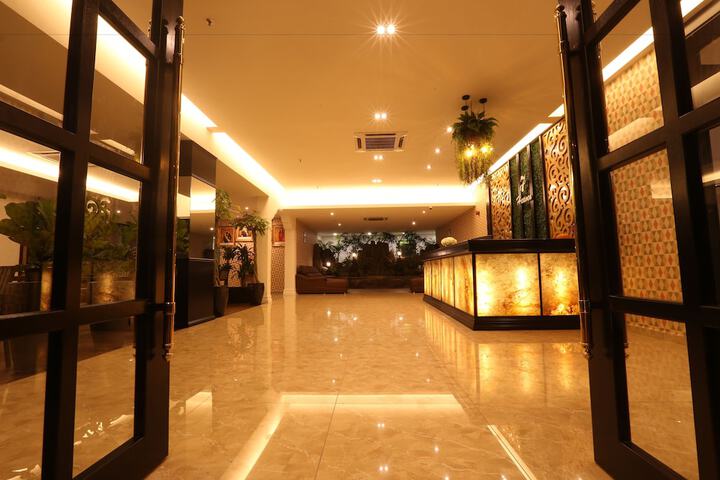 Hotel 2 of 49