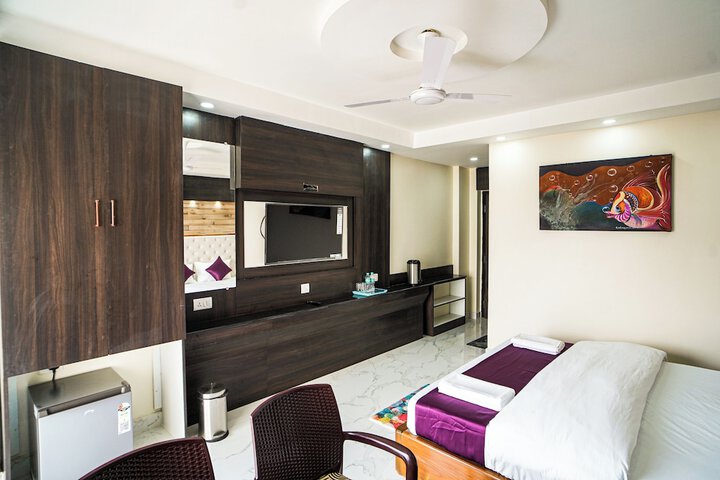 Room 29 of 63