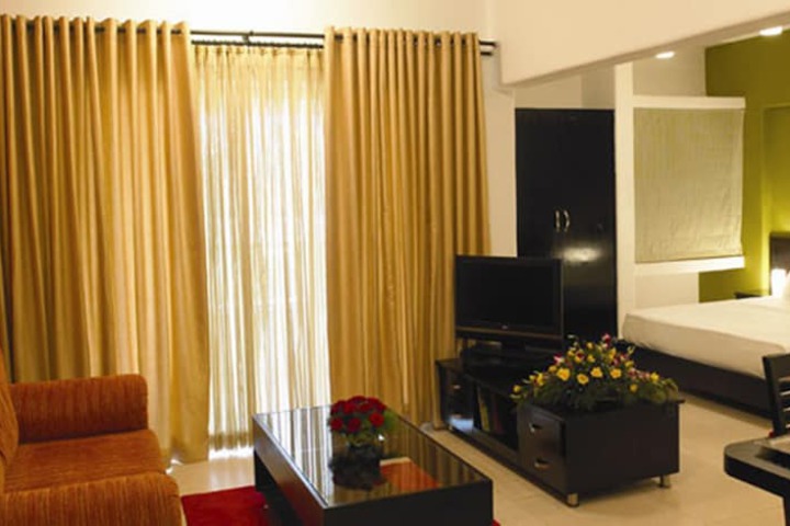 Room 3 of 38
