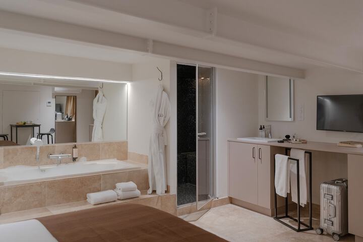 Room 721 of 780