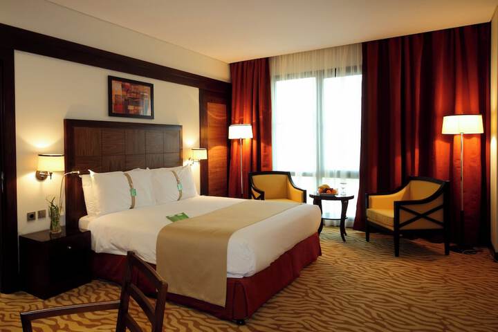 Room 34 of 93