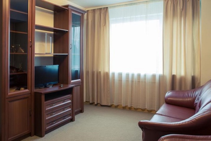 Room 6 of 8