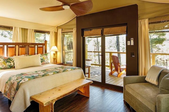 Room 21 of 136