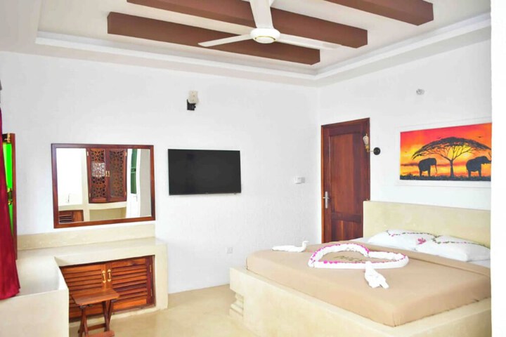 Room 10 of 35
