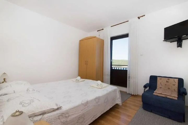 Jak a Close to the sea & Free Parking A2