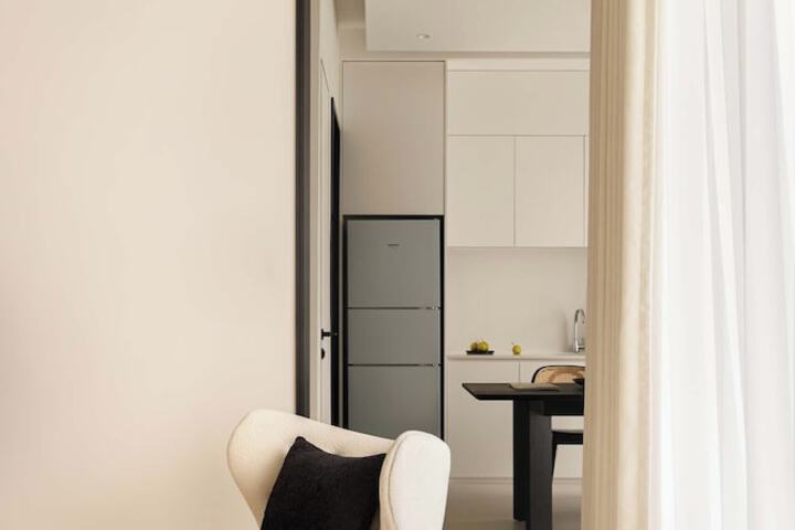 Room 27 of 110