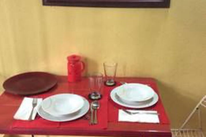 Room 9 of 18