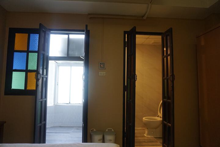 Room 18 of 47