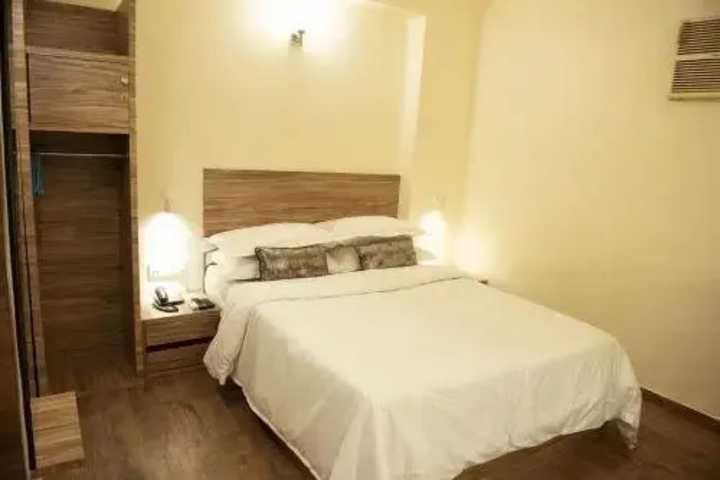 Room 2 of 14