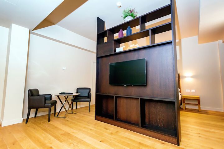 Room 9 of 61