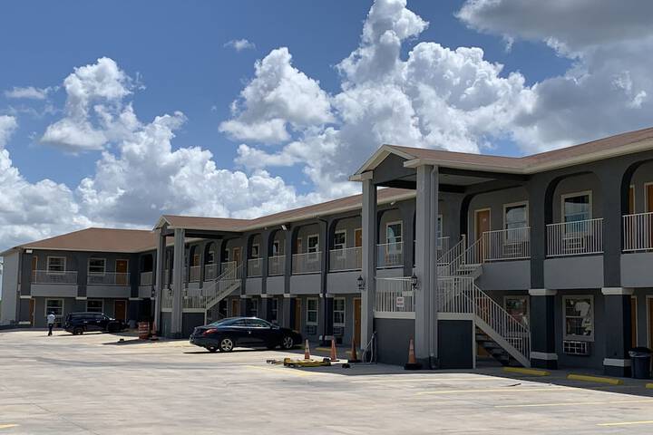 Photo of Texan Inn and Suites Tilden
