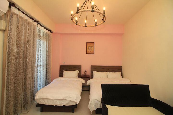 Room 6 of 6
