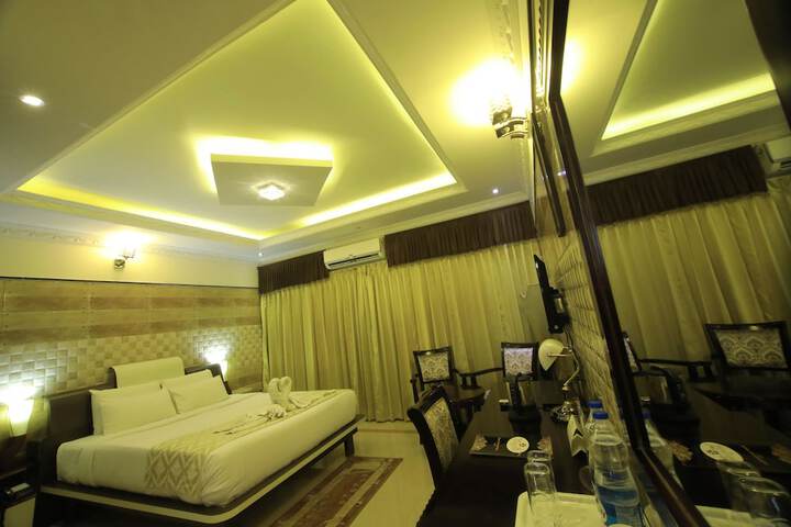 Room 12 of 74