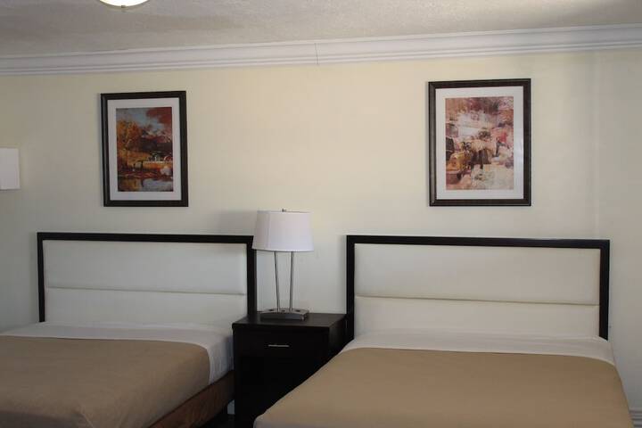 Exterior of Grand Motel Inn and Suites of Reform AL