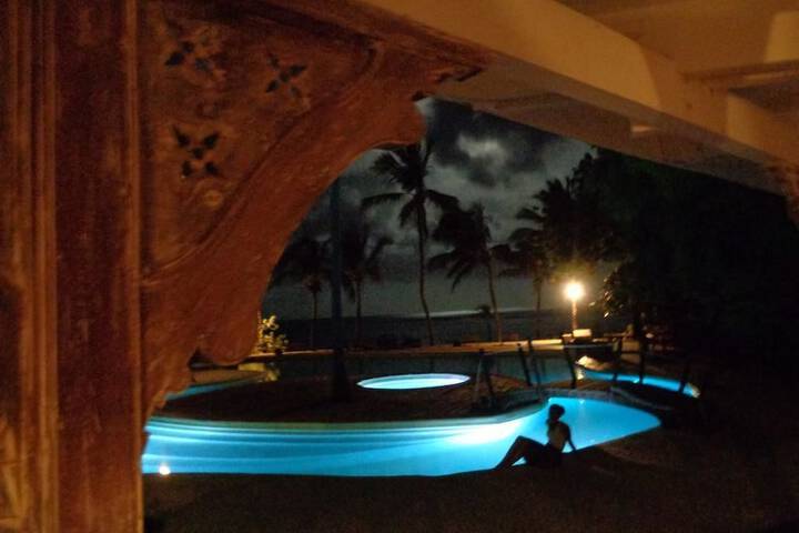 Hotel 43 of 44