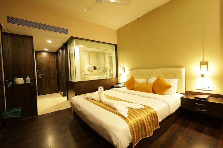 Room 18 of 73
