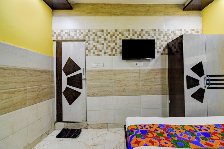 Room 15 of 30