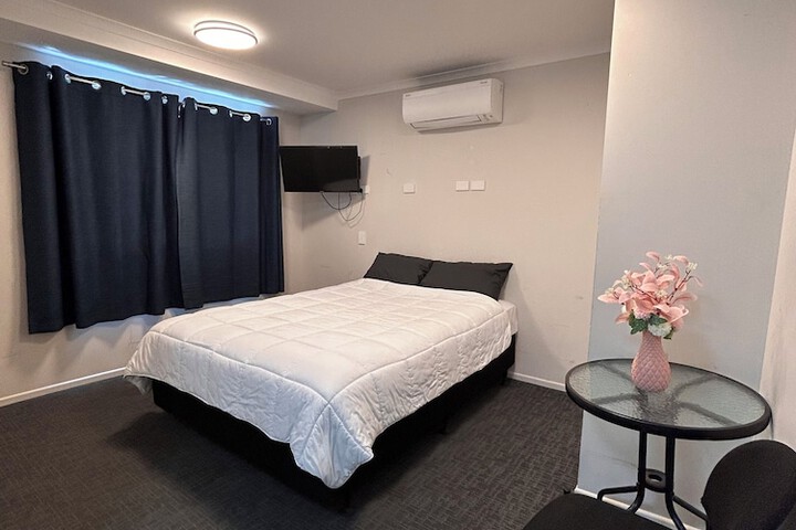 Room 10 of 81