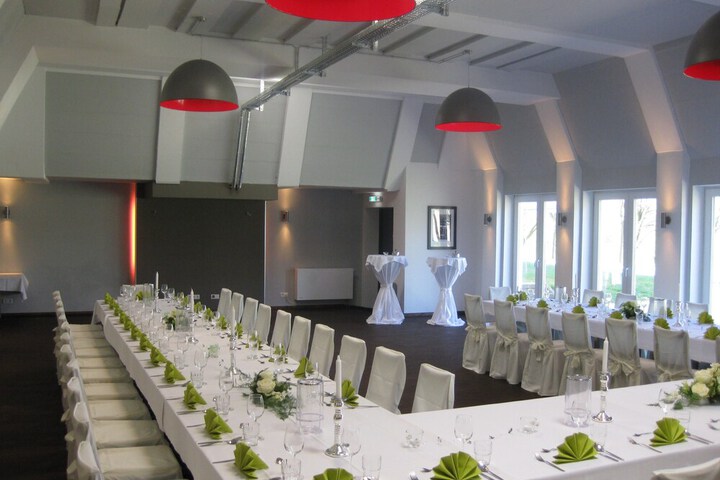 Ballroom/Hall 97 of 114