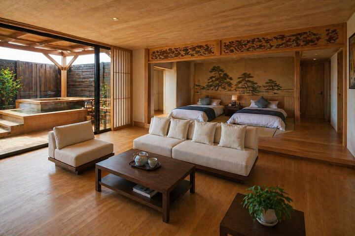 Room 3 of 15