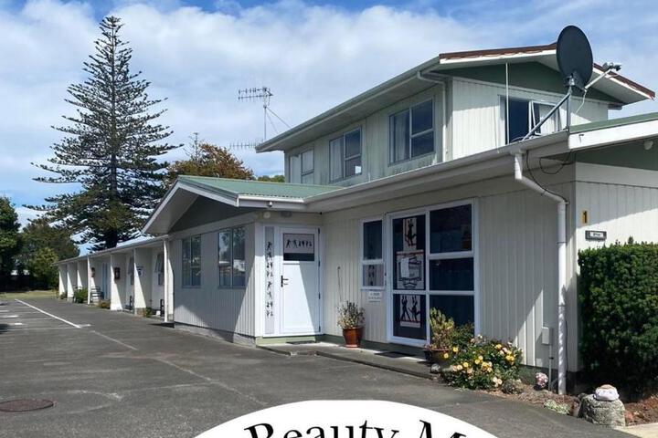 Bay Beauty Motel