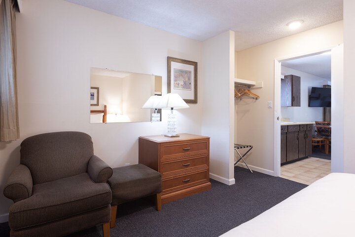 Room 26 of 82