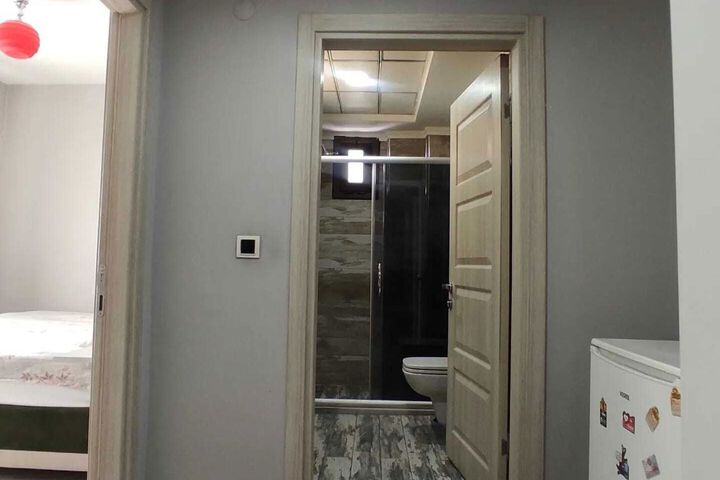 Room 2 of 31