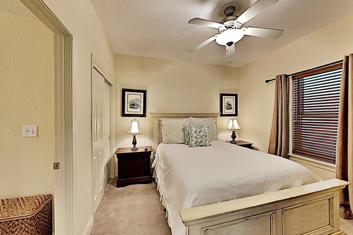 Room 2 of 65