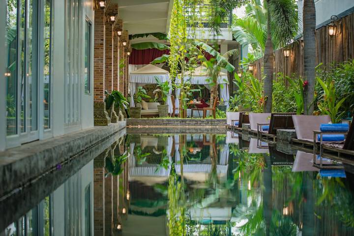 Pool 51 of 100