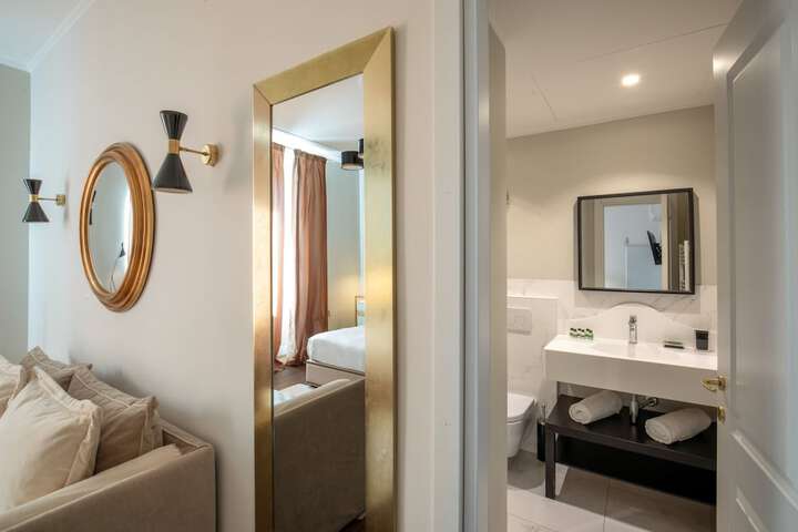 Room 12 of 63