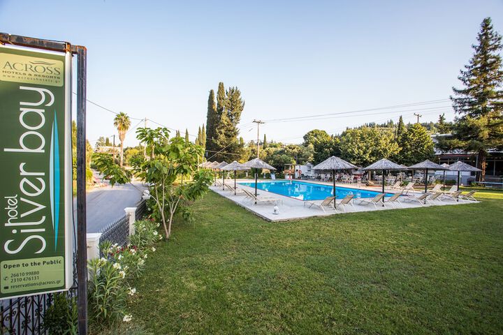 Hotel with Pool