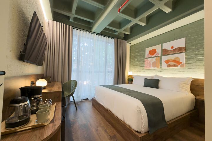 Urbit Garden Hotel