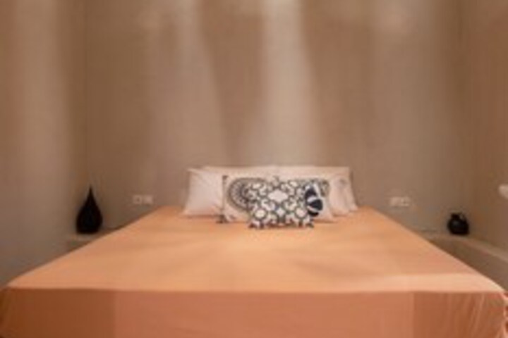 Room 26 of 39