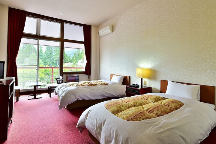 Room 3 of 21