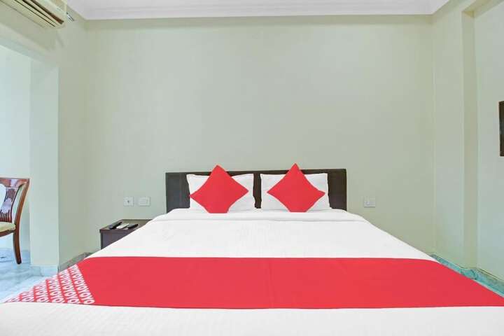 Room 5 of 13