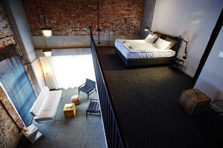 Room 19 of 46