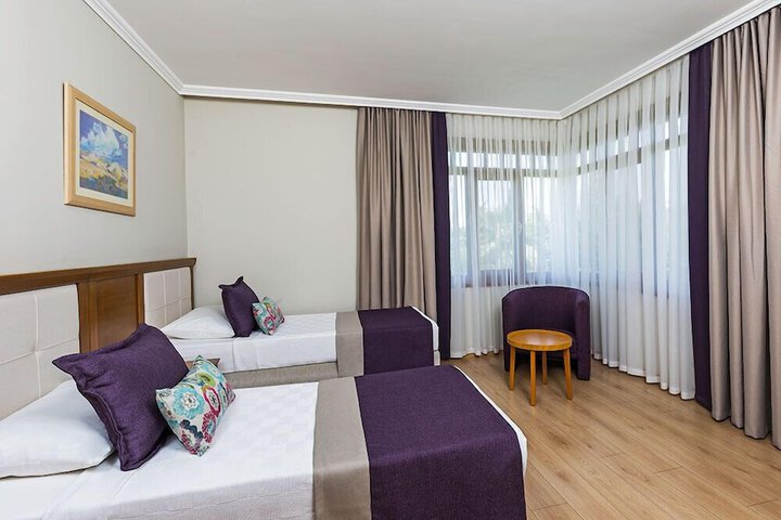 Room 12 of 74