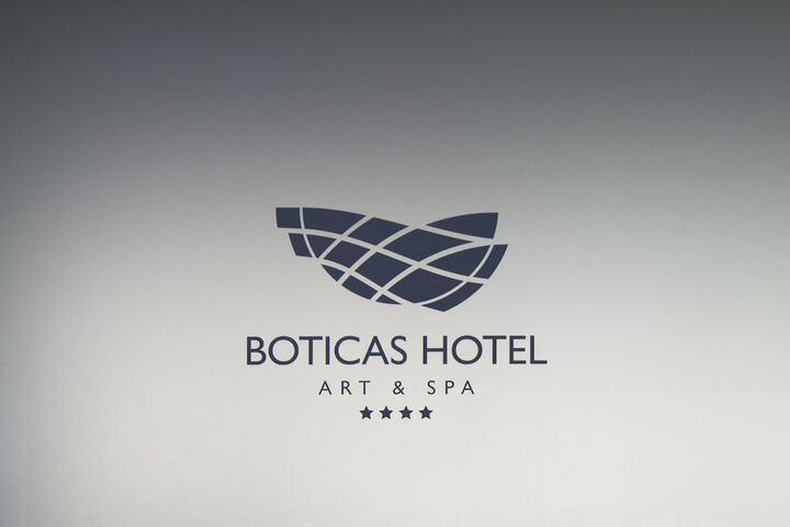 Hotel 90 of 98