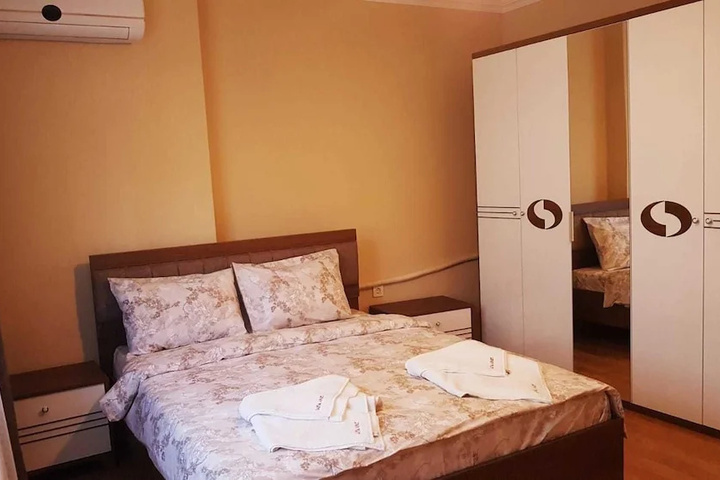 Room 3 of 13