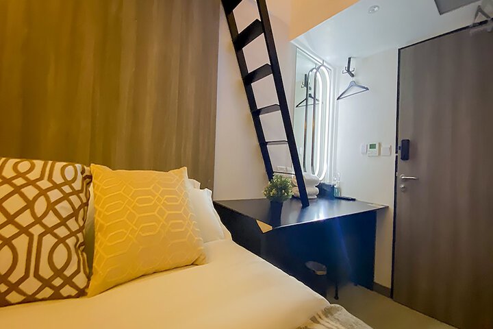 Room 78 of 180