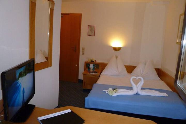 Room 7 of 45
