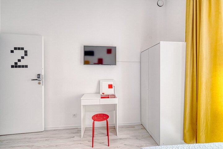 Room 14 of 36